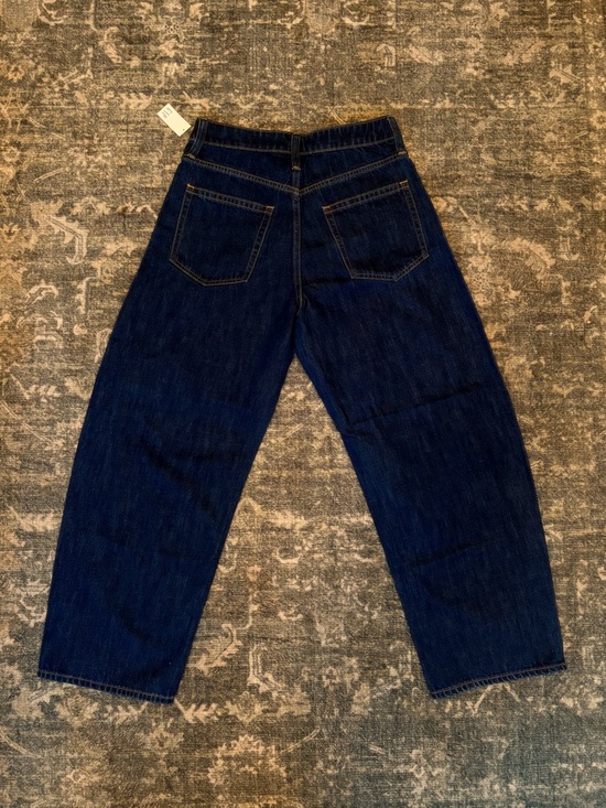 GAP - Women’s Curvy High Rise Barrel Jeans (Petite) *BRAND NEW* - Picture 2 of 4